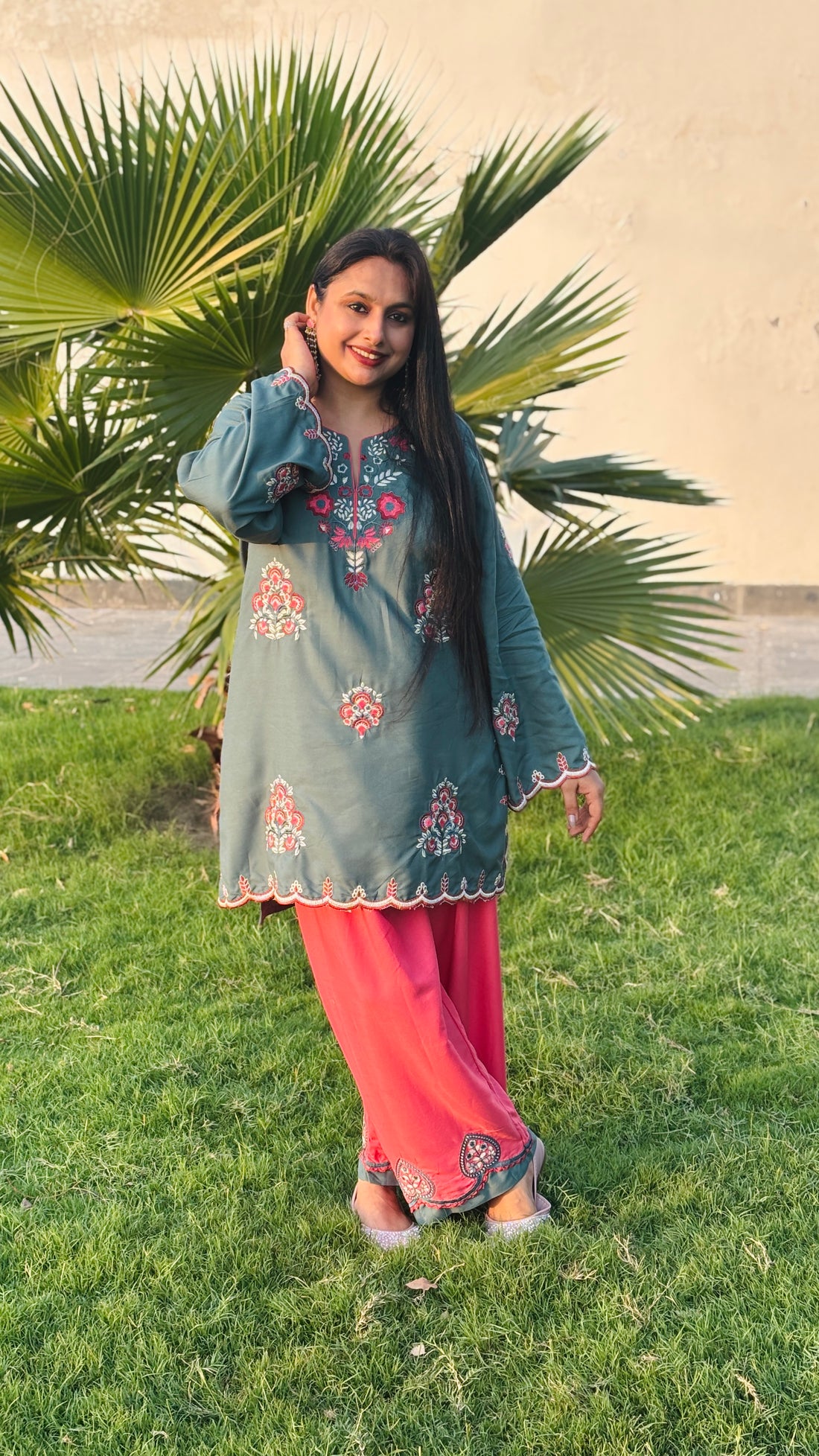 Zaira farshi suit