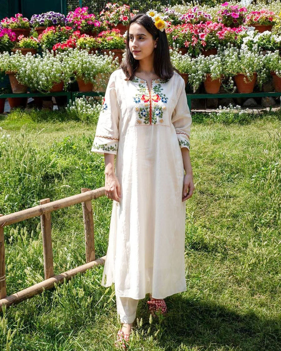 Off-White Floral Embroidered Kurta Set