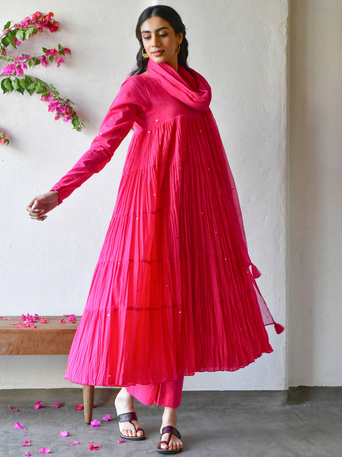 Gulabi Ghera Kurta Set